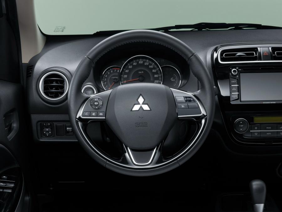 Панель приборов Mitsubishi Space Star 2016 года  (EU) (фото 44 из 45)